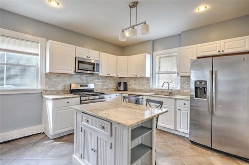 1-16 Duncan Ave, Providence, RI, 02906-1815 | Card Image
