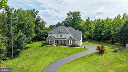8906 Laurel Overlook Dr, Lorton, VA, 22079-3136 | Card Image