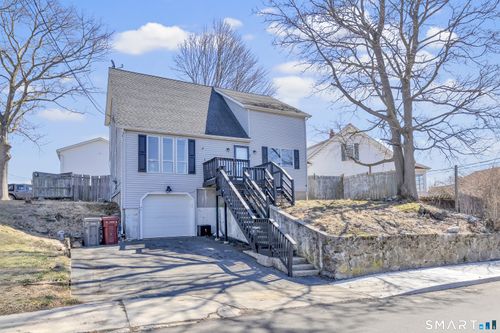 71 Cliff St, Naugatuck, CT, 06770-3944 | Card Image