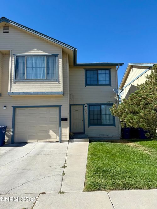 842 W Richards St, Fallon, NV, 89406-3200 | Card Image