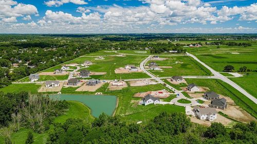 lt52-10019 N Migratory Lane, MEQUON, WI, 53097 | Card Image