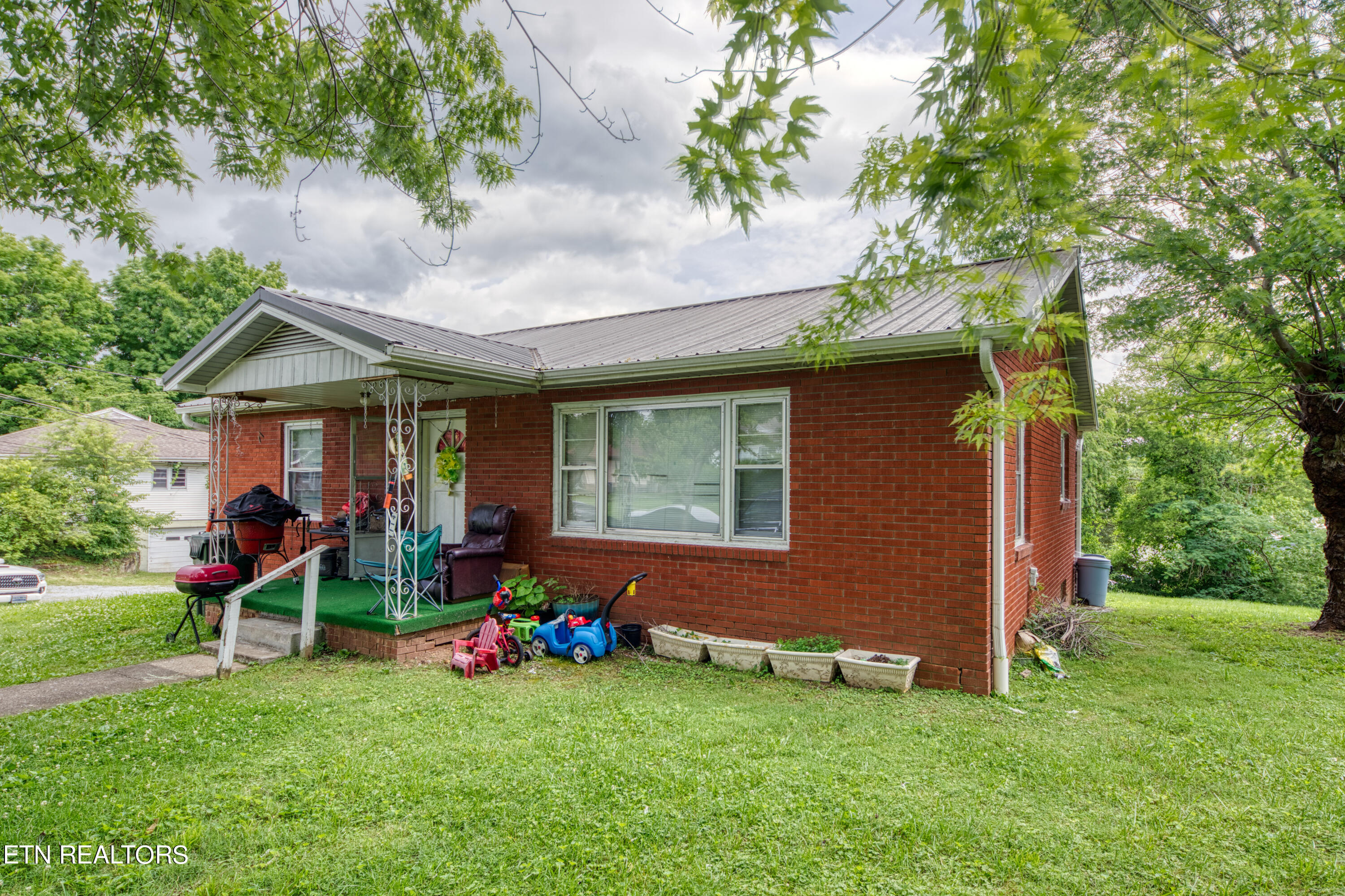 Scenic Dr, Sevierville, TN 37862