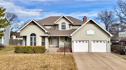 2125 Village Ln, Salina, KS, 67401-3768 | Card Image