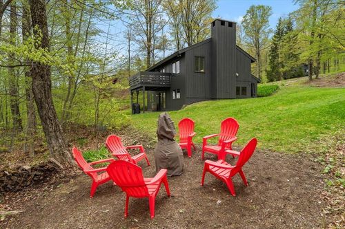 6 Roundtree Rd, Winhall, VT, 05340-4429 | Card Image