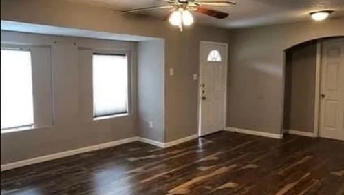 6043 Lyndhurst Dr, Houston, TX, 77033-1315 | Card Image