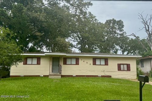 1652 Kentwood Drive, Jackson, MS, 39212 | Card Image