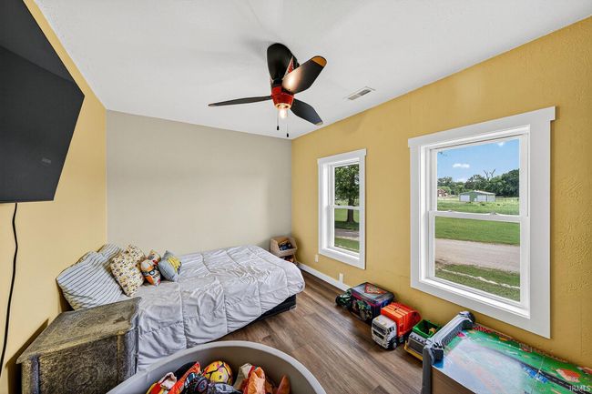 9061 E Hatchery Rd, House other with 3 bedrooms, 2 bathrooms and null parking in Syracuse IN | Image 13