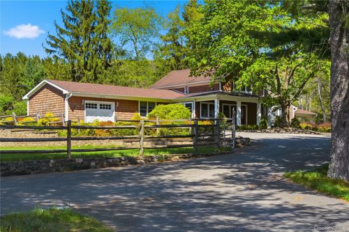 234 Hynes Rd, Poughquag, NY, 12570-5128 | Card Image