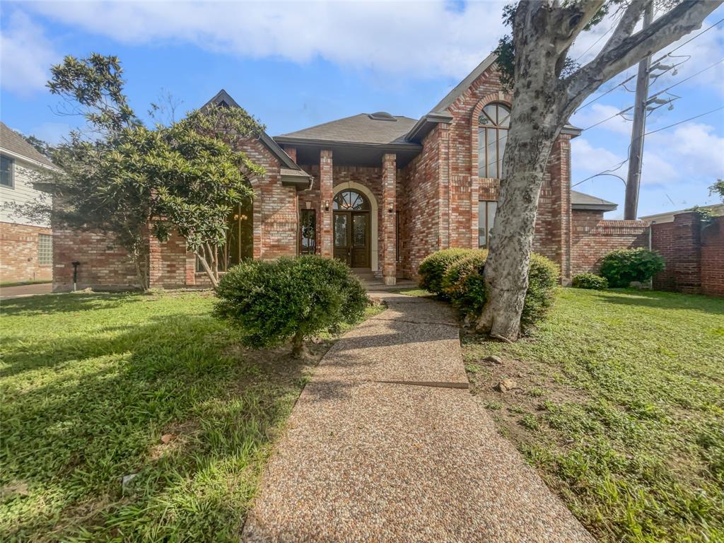 Alderwick Dr, Sugar Land, TX 77498