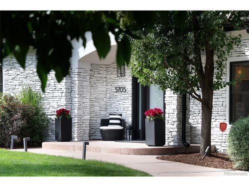 5705 E 3rd Ave, Denver, CO, 80220-5820 | Card Image