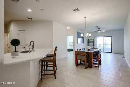 337-2511 W Queen Creek Rd, Chandler, AZ, 85248-0140 | Card Image