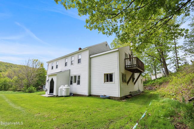 205 - 203205 Main St, Home with 5 bedrooms, 3 bathrooms and 3 parking in Hancock MA | Image 10