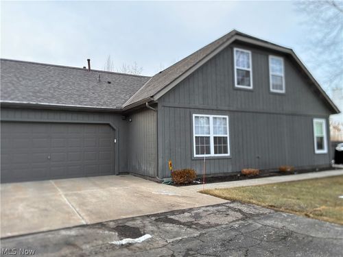 apt-1802-8050 Harbor Creek Dr, Mentor-On-The-Lake, OH, 44060-2078 | Card Image