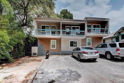 apt-5-1106 W 22nd St, Austin, TX, 78705-5335 | Card Image