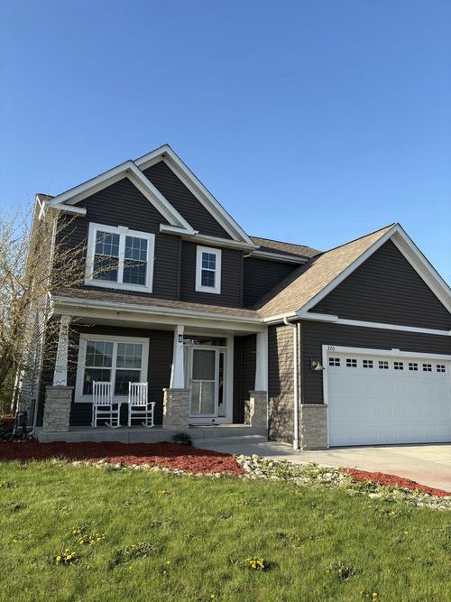 320 W Hunt Avenue, Twin Lakes, WI, 53181 | Card Image