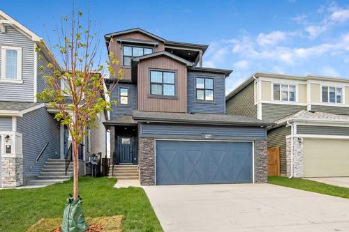 127 Creekstone Pk Sw, Calgary, AB, T2X5E9 | Card Image