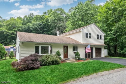 2 Cabin Spring Trl, Byram Twp, NJ, 07821-3147 | Card Image