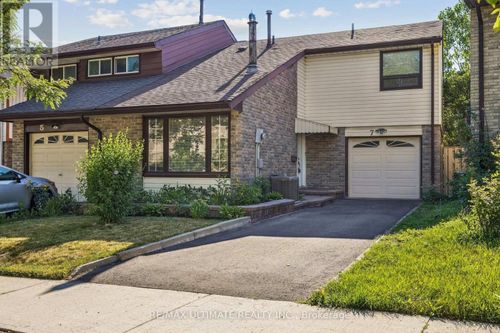 7 Pumfrey Crescent, Toronto (Mount Olive-Silverstone-Jamestown), ON, M9V4L5 | Card Image