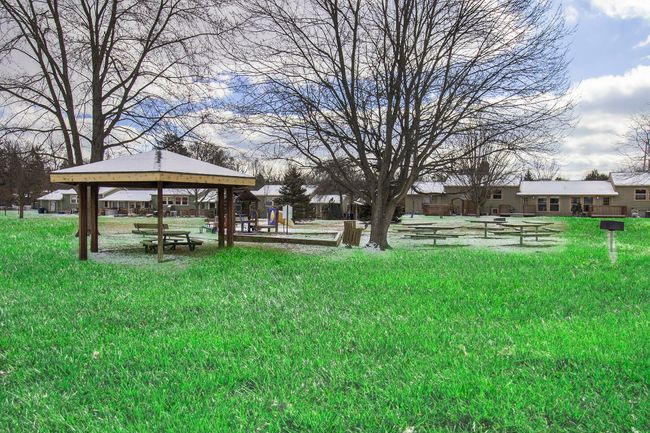 2637 Pittsfield Blvd, Condo with 2 bedrooms, 1 bathrooms and null parking in Ann Arbor MI | Image 6