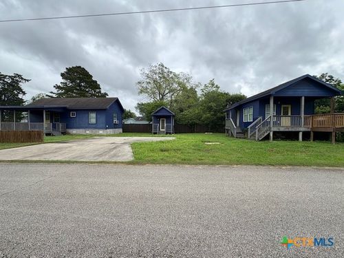 1017 W Nueces St, Victoria, TX, 77901-5096 | Card Image