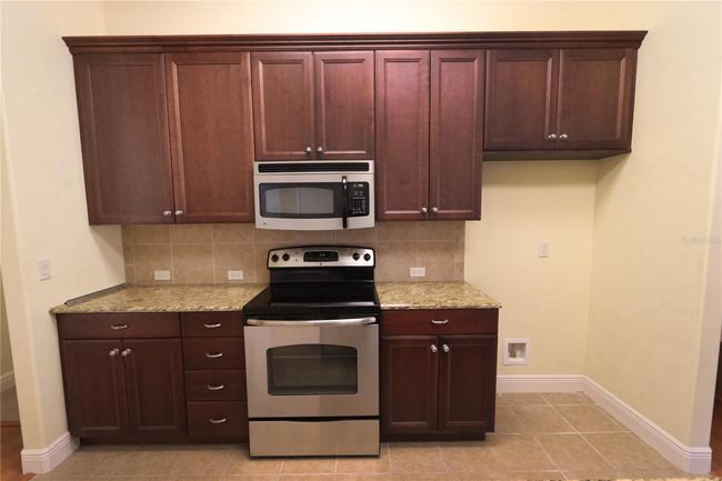 Stainless steel appliances | Image 6
