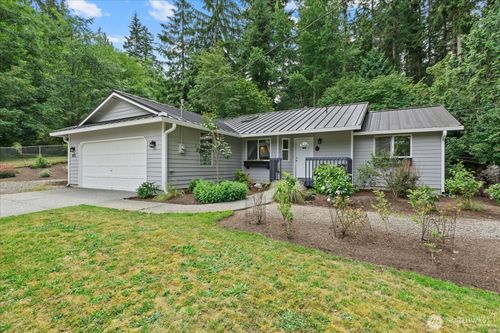 875 Milan Ln, Camano Island, WA, 98282-8514 | Card Image