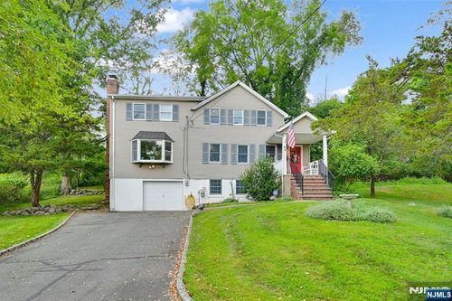 46 Hillside Ave, Livingston, NJ, 07039-2818 | Card Image