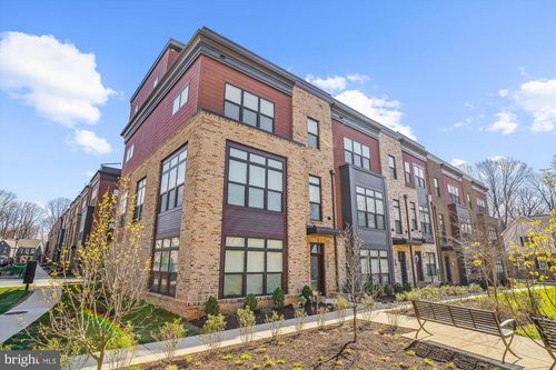 858 Thompson Cres, ROCKVILLE, MD, 20852-5676 | Card Image