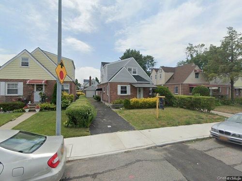 22754 113th Drive, New York, NY, 11429 | Card Image
