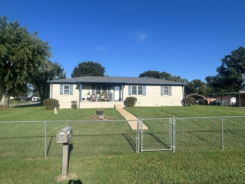 803 Miles Rd, Pulaski, TN, 38478-5410 | Card Image