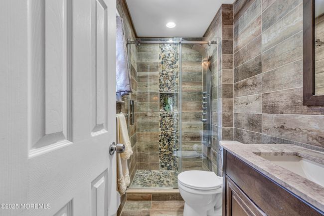 12 Silversmith Ct, House other with 5 bedrooms, 3 bathrooms and null parking in Howell NJ | Image 25