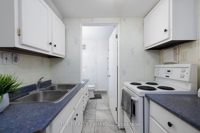 1707 Hansuld St, Home with 6 bedrooms, 2 bathrooms and 4 parking in London ON | Image 28