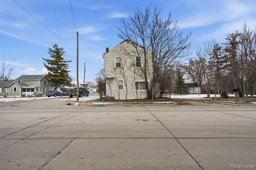 346 Weiss St, Saginaw, MI, 48604-2449 | Card Image