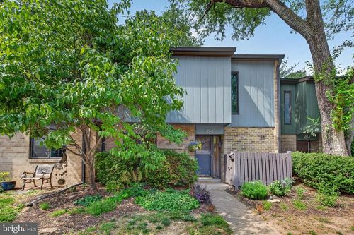 47-1816 Ivy Oak Sq, RESTON, VA, 20190-4725 | Card Image