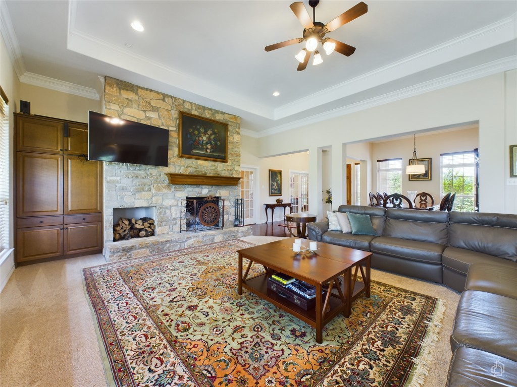 Southeast Trl, Spicewood, TX 78669