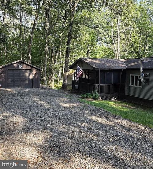 369 Buck Mountain Rd, ZION GROVE, PA, 17985-9582 | Card Image