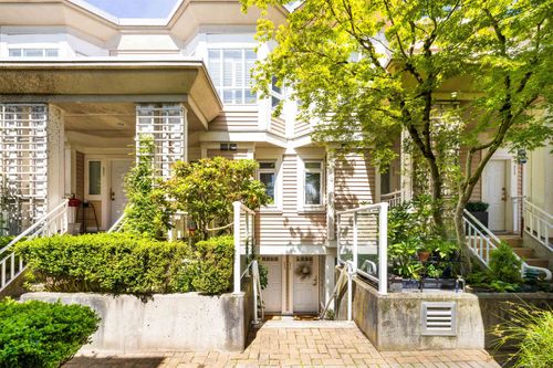 235-2565 W Broadway, Vancouver, BC, V6K2E9 | Card Image
