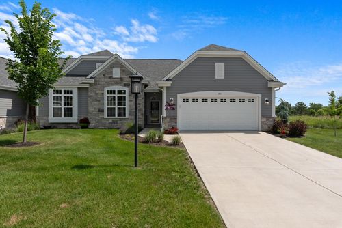 421 Prairie Song Court, Waukesha, WI, 53188 | Card Image