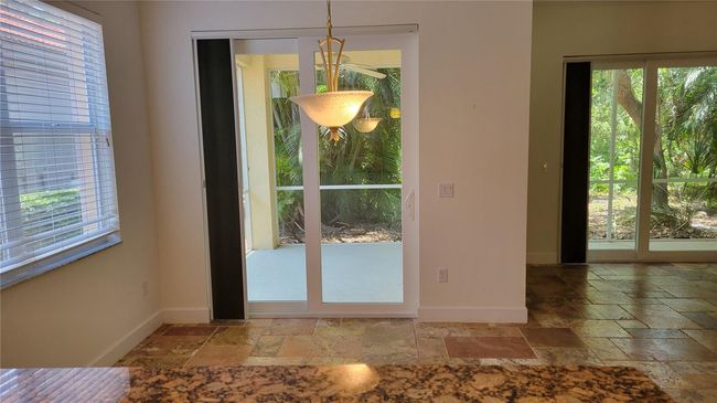 5050 Hanging Moss Ln, House other with 3 bedrooms, 3 bathrooms and null parking in SARASOTA FL | Image 10
