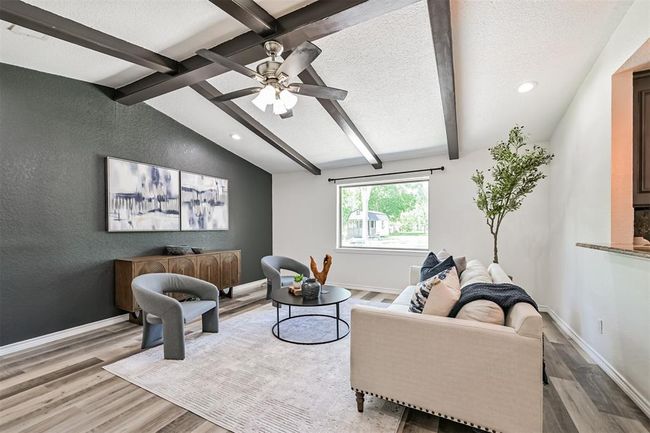 CR879 - 6315 Amie Ln, House other with 3 bedrooms, 2 bathrooms and null parking in Pearland TX | Image 4