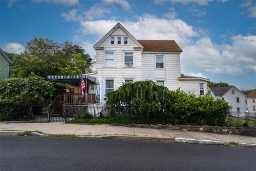 61 Church St, Highland Fls, NY, 10928-2038 | Card Image