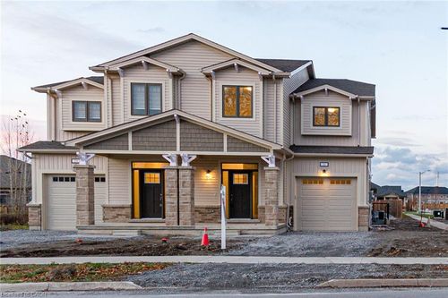 mainandupper-22 Oakdale Avenue, St Catharines, ON, L2P2B4 | Card Image