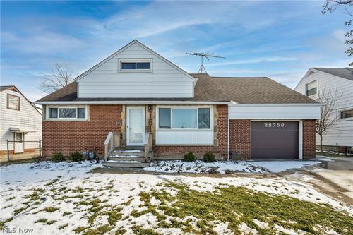 28756 Hazel Ave, Wickliffe, OH, 44092-2533 | Card Image