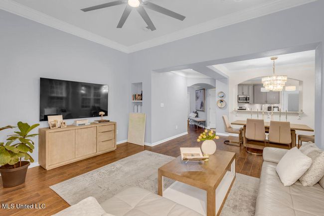 Living Room | Image 10