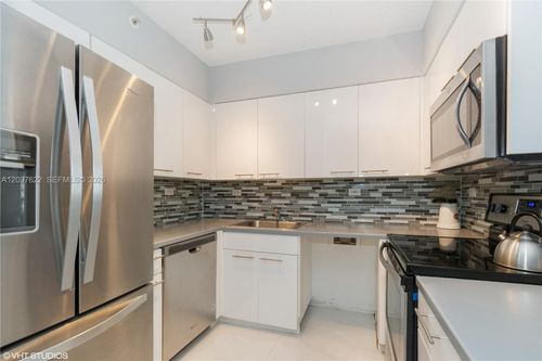 654s-1500 Bay Rd, Miami Beach, FL, 33139-3252 | Card Image