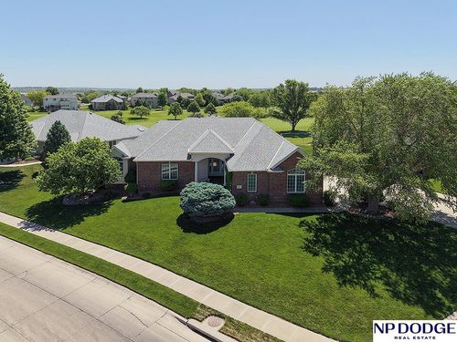 2409 Leigh Lane, Papillion, NE, 68133 | Card Image