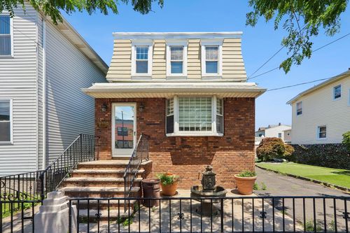 310 Centre Ave, Secaucus, NJ, 07094 | Card Image
