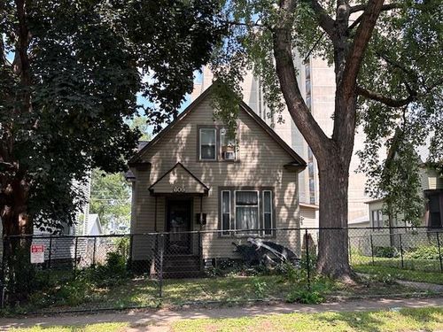609 Case Avenue, Saint Paul, MN, 55130 | Card Image