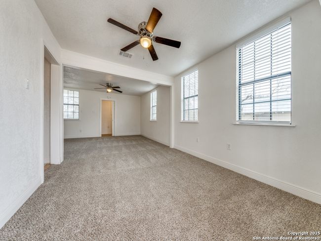 105 Galbreath Ave, House other with 3 bedrooms, 1 bathrooms and null parking in Devine TX | Image 19