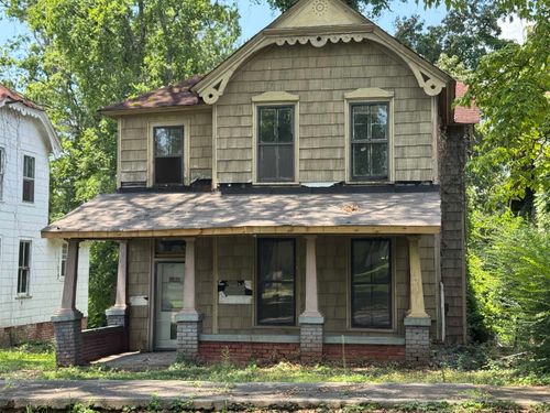 705 Austin Ave, Sheffield, AL, 35660-2827 | Card Image